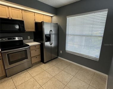 13815 Timberland Drive - Photo Thumbnail 3