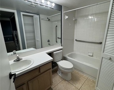 13815 Timberland Drive - Photo Thumbnail 7