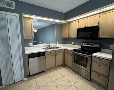 13815 Timberland Drive - Photo Thumbnail 2