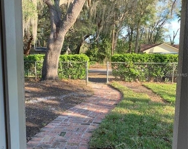 183 E Grand Bend Avenue - Photo Thumbnail 9