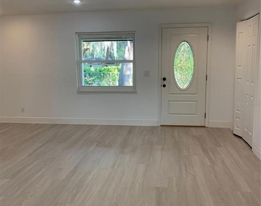 183 E Grand Bend Avenue - Photo Thumbnail 1