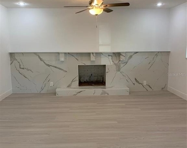 183 E Grand Bend Avenue - Photo Thumbnail 2