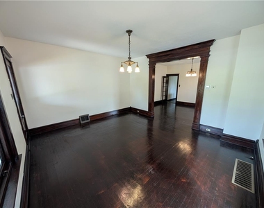 2132 Lincoln Avenue - Photo Thumbnail 3