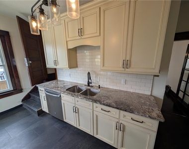 2132 Lincoln Avenue - Photo Thumbnail 8