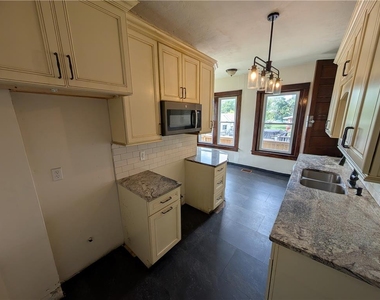 2132 Lincoln Avenue - Photo Thumbnail 7