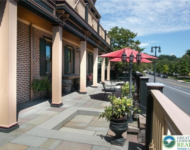 101 Northampton Street - Photo Thumbnail 20