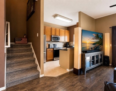 1720 Retreat View Circle - Photo Thumbnail 8