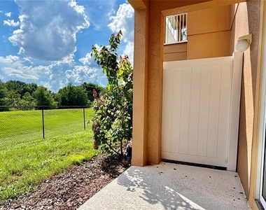 1720 Retreat View Circle - Photo Thumbnail 26