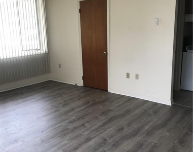 3550 Linden Street - Photo Thumbnail 2