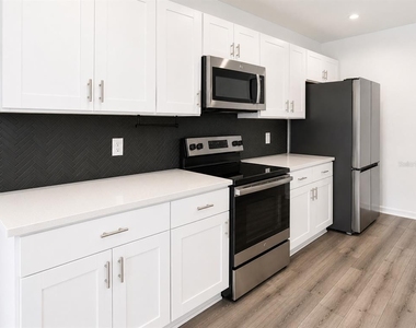 5225 Tuscany Lane - Photo Thumbnail 6