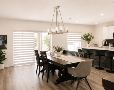 5225 Tuscany Lane - Photo Thumbnail 2