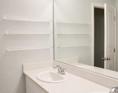 5225 Tuscany Lane - Photo Thumbnail 9