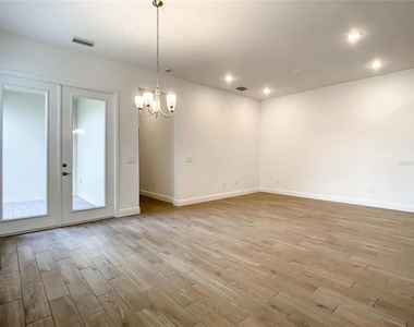 652 Kimber Lane - Photo Thumbnail 8