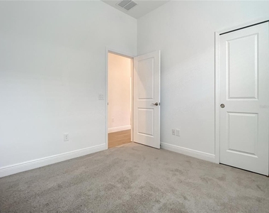 652 Kimber Lane - Photo Thumbnail 9