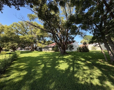 10626 Watertown Court - Photo Thumbnail 13