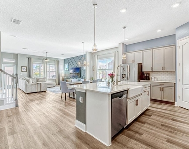 13347 Gabor Avenue - Photo Thumbnail 9