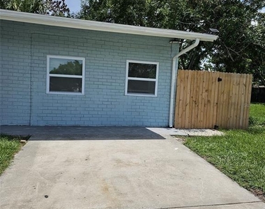 1216 Dickens Avenue - Photo Thumbnail 1