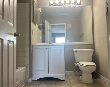 7511 Seurat Street - Photo Thumbnail 6
