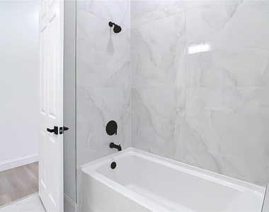 275 Lecturn Street - Photo Thumbnail 38