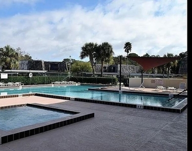2949 Poplar Avenue - Photo Thumbnail 18