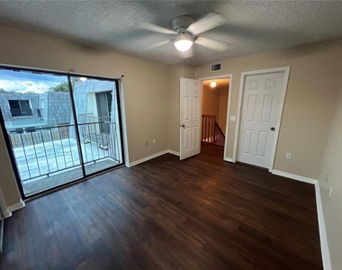 2949 Poplar Avenue - Photo Thumbnail 12