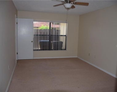 470 Hunter Circle - Photo Thumbnail 10