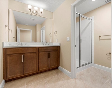 2049 Heart Lake Drive - Photo Thumbnail 43