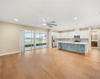 2049 Heart Lake Drive - Photo Thumbnail 4