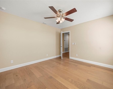 2049 Heart Lake Drive - Photo Thumbnail 22
