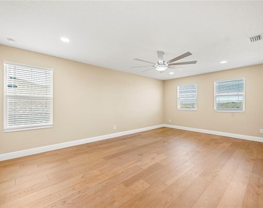 2049 Heart Lake Drive - Photo Thumbnail 31