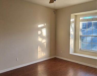 13431 Carroway Street - Photo Thumbnail 7
