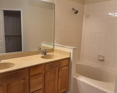 13431 Carroway Street - Photo Thumbnail 9