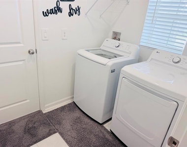 2715 Gentle Rain Drive - Photo Thumbnail 13