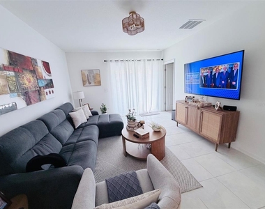 2715 Gentle Rain Drive - Photo Thumbnail 11
