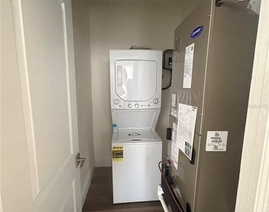 729 E Palmetto Street - Photo Thumbnail 9