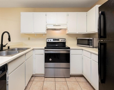 83 Se 16th Avenue - Photo Thumbnail 7