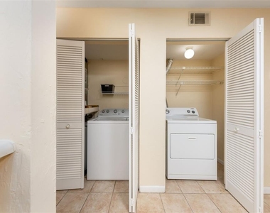83 Se 16th Avenue - Photo Thumbnail 10