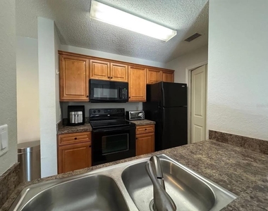 3705 Sw 27th Street - Photo Thumbnail 7