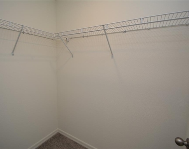 38 Baltimore Lane - Photo Thumbnail 20