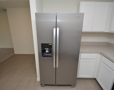 38 Baltimore Lane - Photo Thumbnail 9