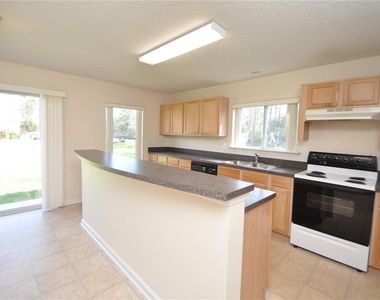 116 London Drive - Photo Thumbnail 8