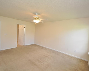 116 London Drive - Photo Thumbnail 18