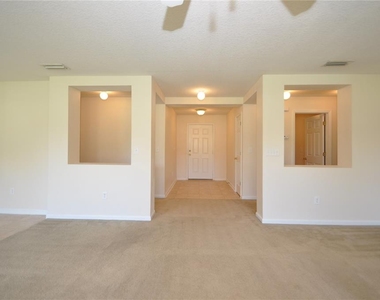 116 London Drive - Photo Thumbnail 2