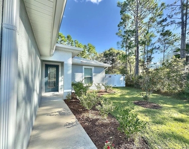 8 Linda Place - Photo Thumbnail 1