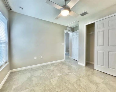 8 Linda Place - Photo Thumbnail 10