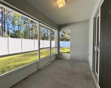 8 Linda Place - Photo Thumbnail 15