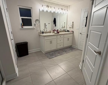 93 Royal Oak Drive - Photo Thumbnail 21