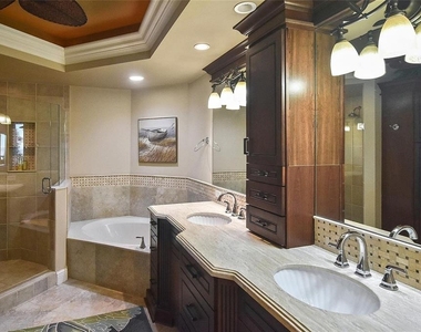 3313 Sunset Key Circle - Photo Thumbnail 34