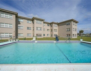 3100 Harbor Boulevard - Photo Thumbnail 2