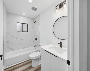 15468 Chamberlain Boulevard - Photo Thumbnail 18